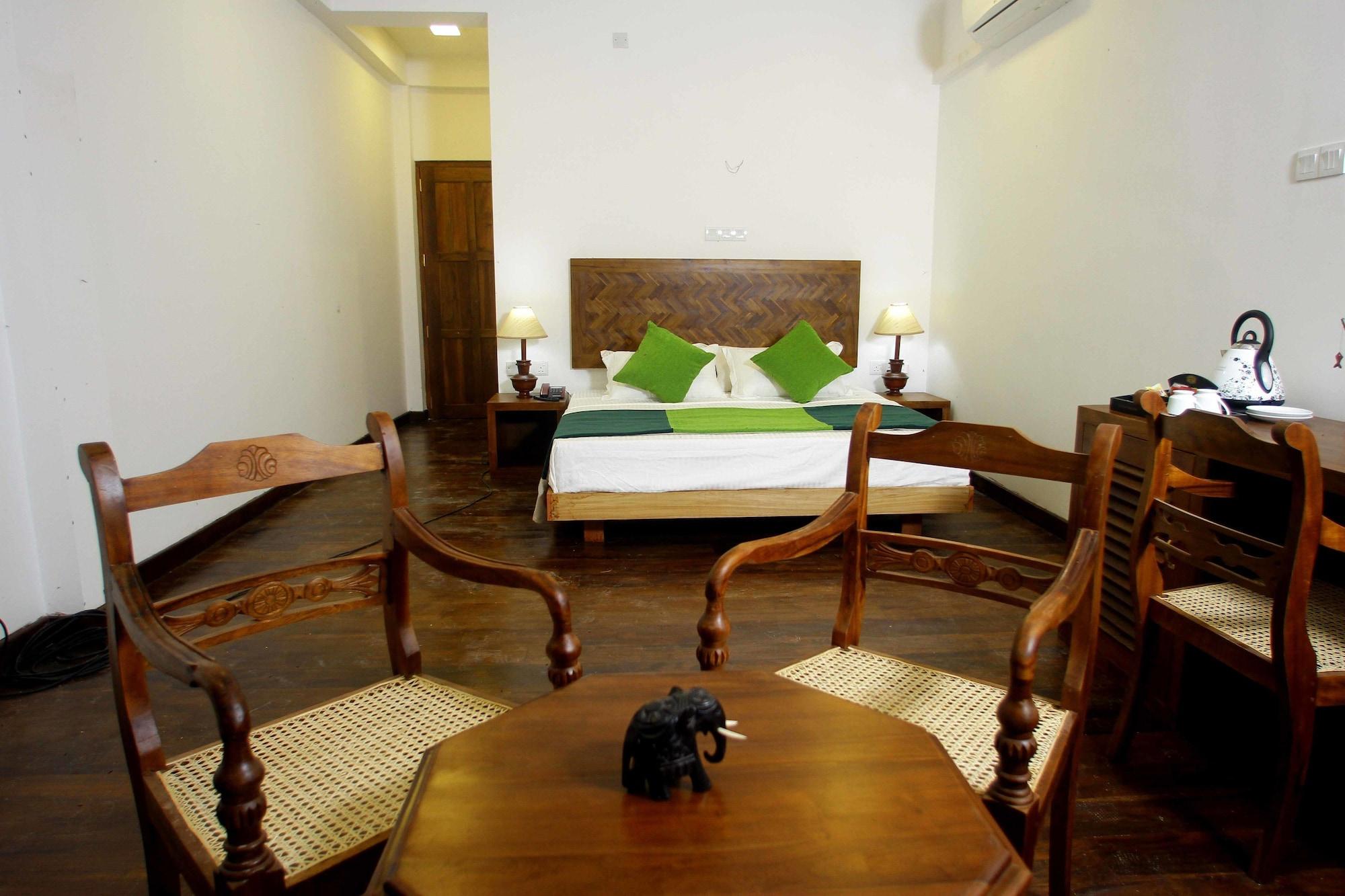 Yala Oga Reach Hotel Tissamaharama Bagian luar foto