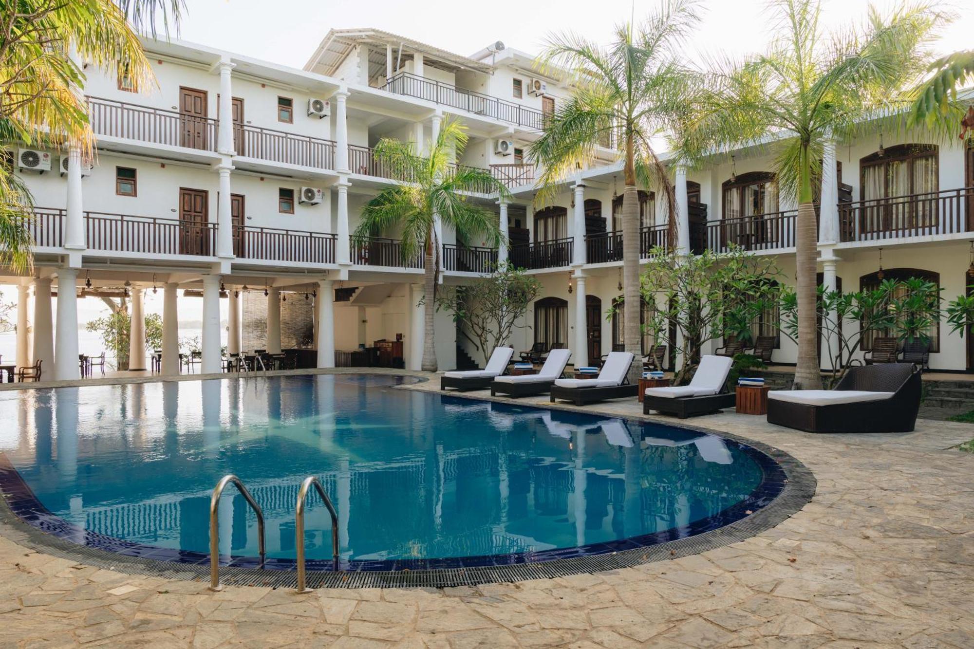 Yala Oga Reach Hotel Tissamaharama Bagian luar foto
