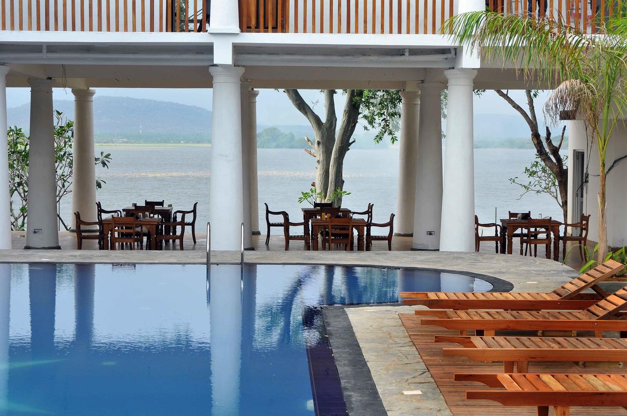 Yala Oga Reach Hotel Tissamaharama Bagian luar foto