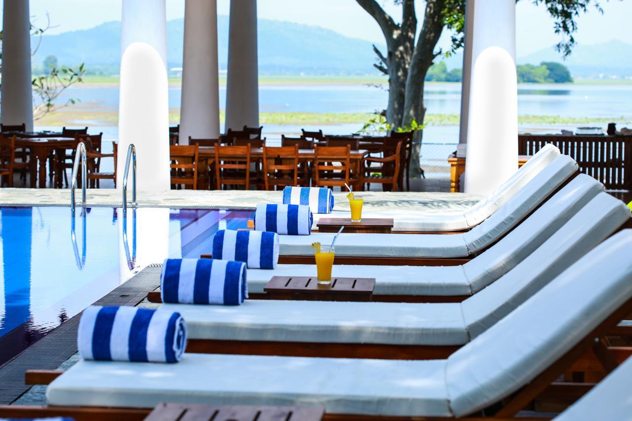 Yala Oga Reach Hotel Tissamaharama Bagian luar foto