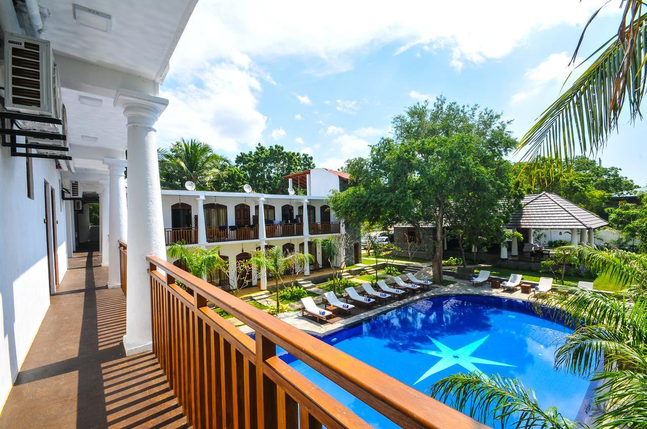 Yala Oga Reach Hotel Tissamaharama Bagian luar foto